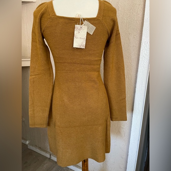 Cute Sweater Dress - Picture 3 of 6